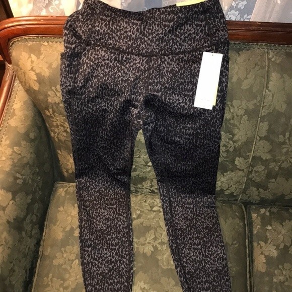 All In Motion High Rise Legging NWT - Picture 1 of 7